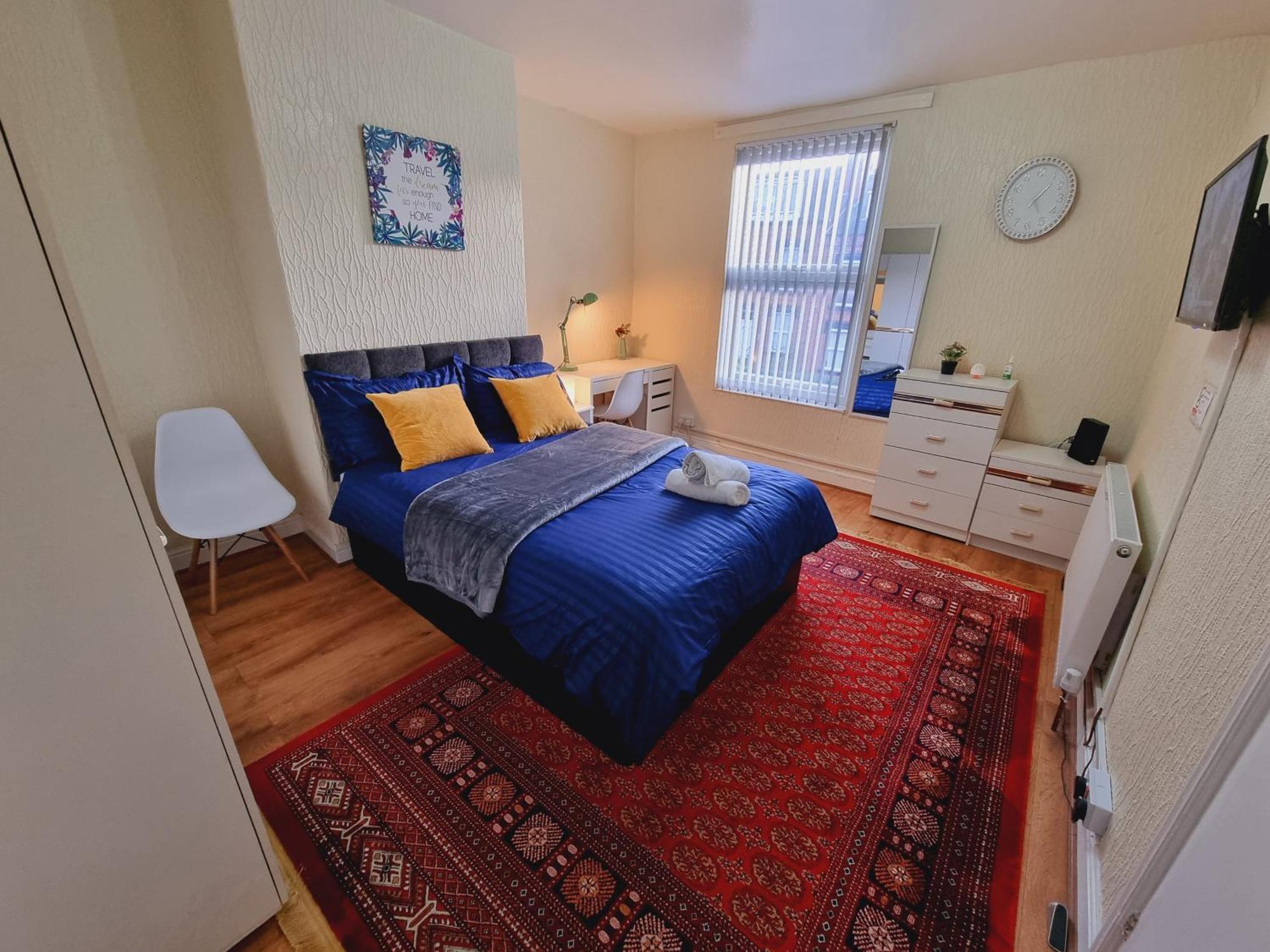 Spacious Two Bedroom House, Parking And Wifi Лидс Экстерьер фото